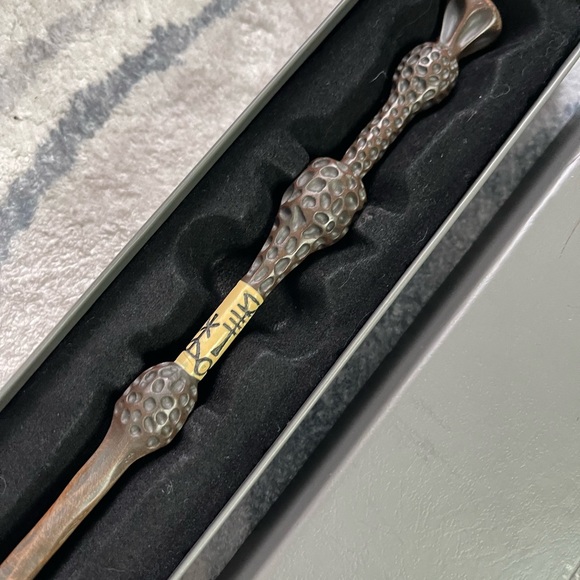 Universal Studios Harry Potter Professor Dumbledore Wand in Box - Picture 3 of 6